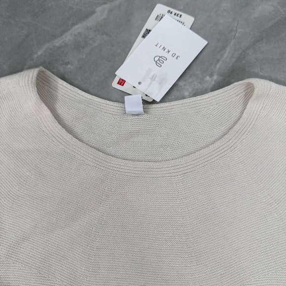 Women’s Uniqlo 3D Knit Seamless Cotton Crew Neck Pullover Striped Sweater Small - Picture 3 of 16